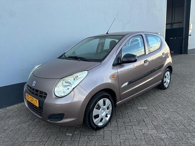 Bruin Gebruikt 2011 Suzuki Alto Comfort Hatchback | € 3.999 (Eerlijke prijs) - Afbeelding 1/4