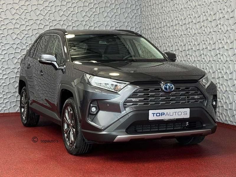 Grijs (metallic) Occasion 2025 Toyota RAV4 Hybrid SUV | € 42.888 (Super prijs) - Afbeelding 1/4