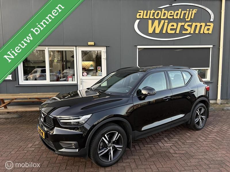 Zwart Occasion 2020 Volvo XC40 R-Design SUV | € 32.950 (Eerlijke prijs) - Afbeelding 1/4