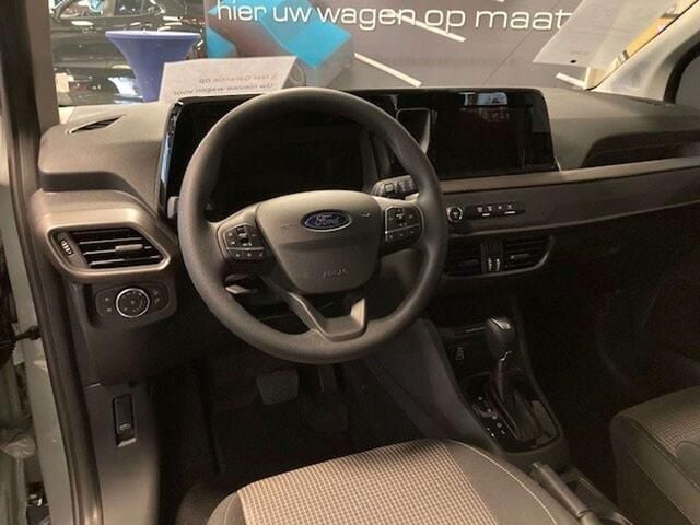 Occasion Ford Tourneo Courier Trend 125 PK (91 kW) 2024 Grijs MPV