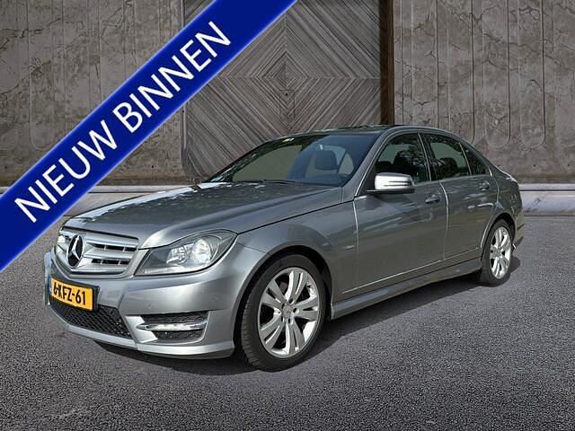 Grijs Gebruikt 2012 Mercedes C180 Avantgarde Sedan | € 9.450 (Eerlijke prijs) - Afbeelding 1/4