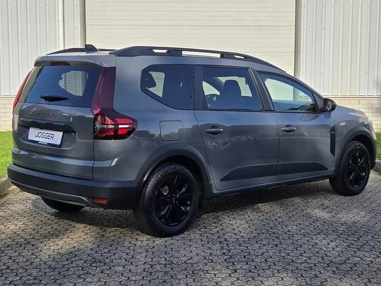 Occasion Dacia Jogger Extreme 141 PK (103 kW) 2025 Gris urban MPV