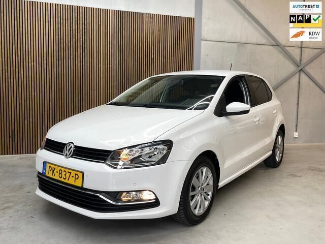 Wit Gebruikt 2017 VW Polo Comfortline Hatchback | € 9.999 (Goede deal) - Afbeelding 1/4