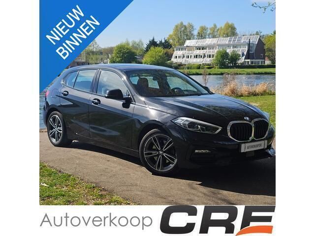 Zwart Gebruikt 2020 BMW 118 Executive Hatchback | € 19.500 (Eerlijke prijs) - Afbeelding 1/4