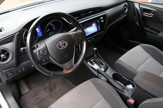 Occasion Toyota Auris Plus 116 PK (85 kW) 2019 Grijs Hatchback