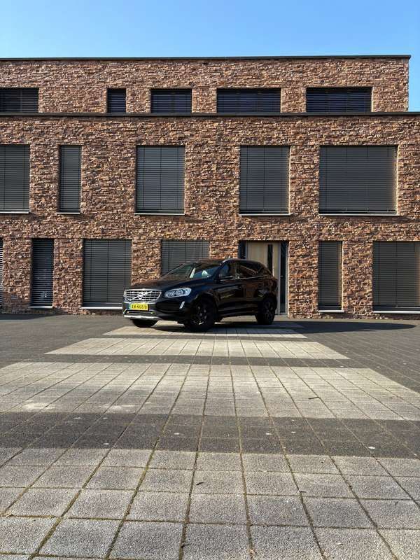 Zwart Gebruikt 2017 Volvo XC60 SUV | € 14.900 (Super prijs) - Afbeelding 1/4