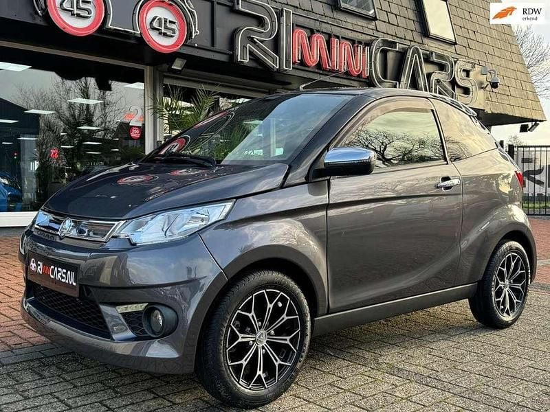 Zwart Gebruikt 2018 Aixam Coupe Premium Coupé | € 12.995 (Iets duurder) - Afbeelding 1/4