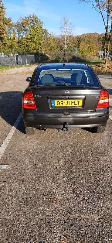 Occasion Opel Astra Edition 101 PK (74 kW) 2002 Zwart Hatchback
