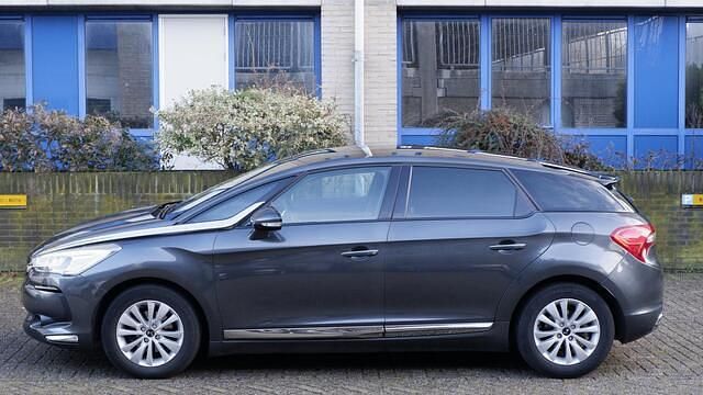 Occasion Citroën DS5 Business Class 120 PK (88 kW) 2015 Grijs (metallic) Hatchback