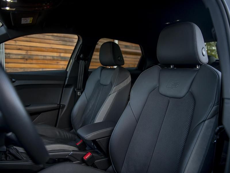 Occasion Audi A1 Sportback S-Line 150 PK (110 kW) 2022 Grijs Hatchback