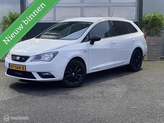 Wit Occasion 2015 Seat Ibiza ST Style Stationwagen | € 5.489 (Eerlijke prijs) - Afbeelding 1/4