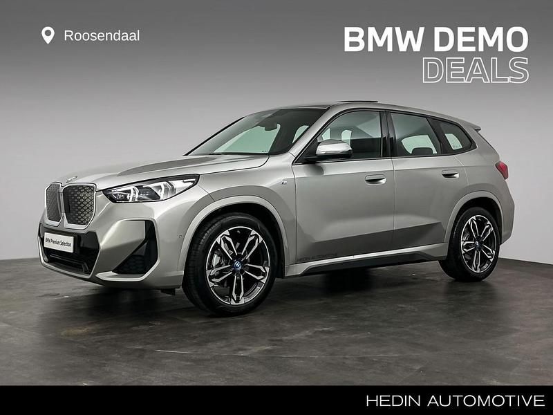 Grijs Gebruikt 2025 BMW iX1 Comfort Edition SUV | € 42.880 - Afbeelding 1/4