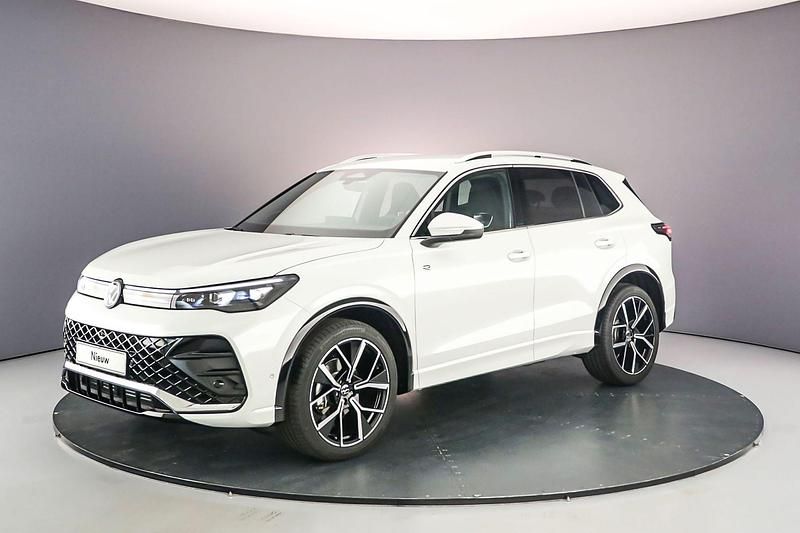 Wit Gebruikt 2024 VW Tiguan Business SUV | € 45.900 (Eerlijke prijs) - Afbeelding 1/4