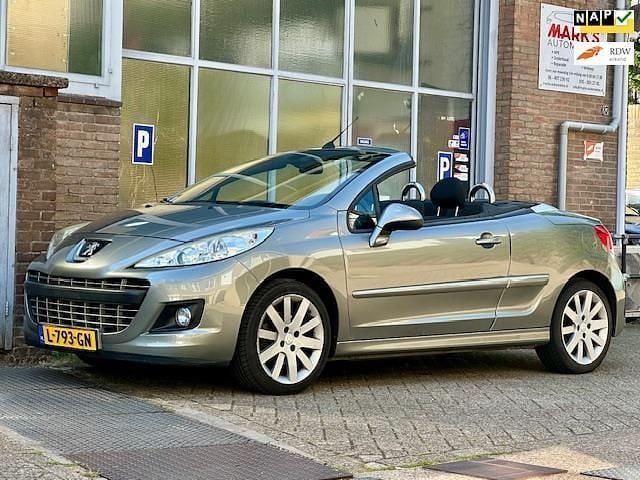 Grijs, metallic lak Gebruikt 2012 Peugeot 207 CC Cabriolet | € 4.995 (Goede deal) - Afbeelding 1/4