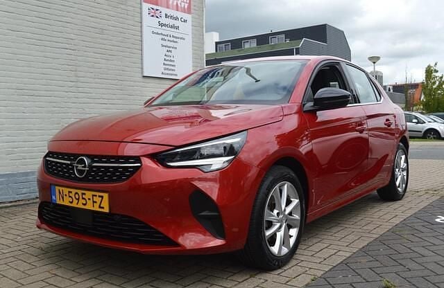 Rood Gebruikt 2021 Opel Corsa Elegance Hatchback | € 17.750 (Eerlijke prijs) - Afbeelding 1/4