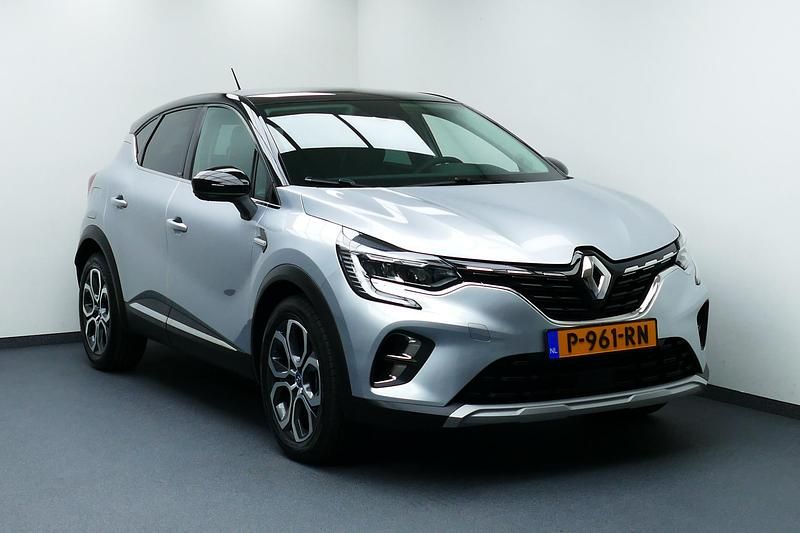 Grijs Gebruikt 2021 Renault Captur SUV | € 22.244 (Eerlijke prijs) - Afbeelding 1/4