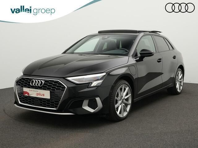 Zwart Gebruikt 2021 Audi A3 Sportback Hatchback | € 30.900 (Iets duurder) - Afbeelding 1/4