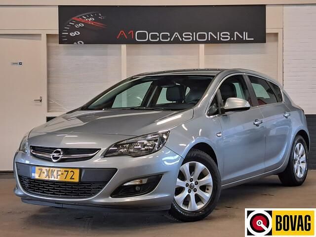 Grijs Gebruikt 2014 Opel Astra Business Hatchback | € 6.295 (Eerlijke prijs) - Afbeelding 1/4