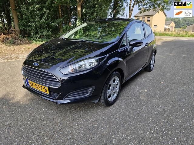 Zwart Gebruikt 2013 Ford Fiesta Titanium Hatchback | € 4.450 (Goede deal) - Afbeelding 1/4