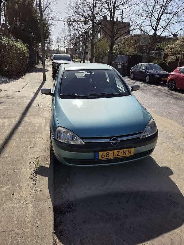 Groen Gebruikt 2003 Opel Corsa Njoy Hatchback | € 950 (Goede deal) - Afbeelding 1/4