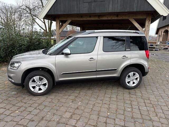 Occasion Skoda Yeti Outdoor Adventure 105 PK (77 kW) 2015 Beige (metallic) SUV