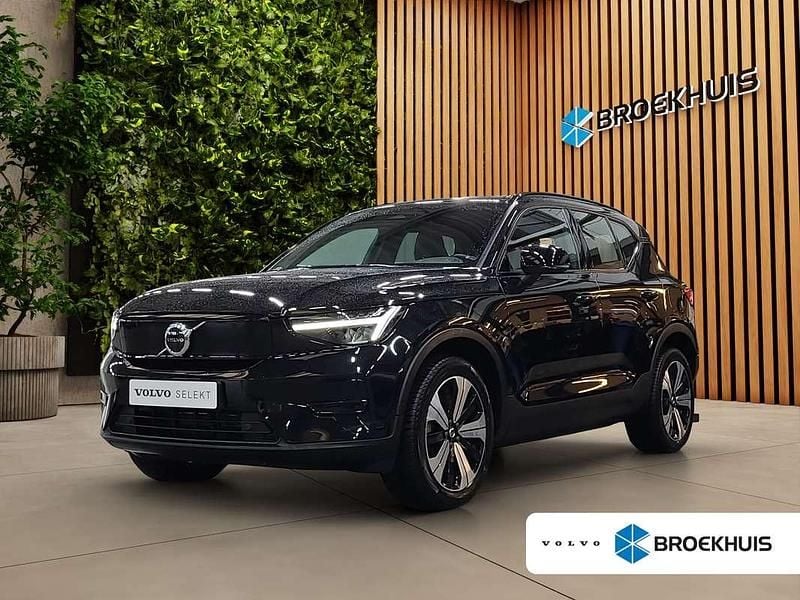 Zwart Gebruikt 2022 Volvo XC40 Core SUV | € 32.900 (Goede deal) - Afbeelding 1/4