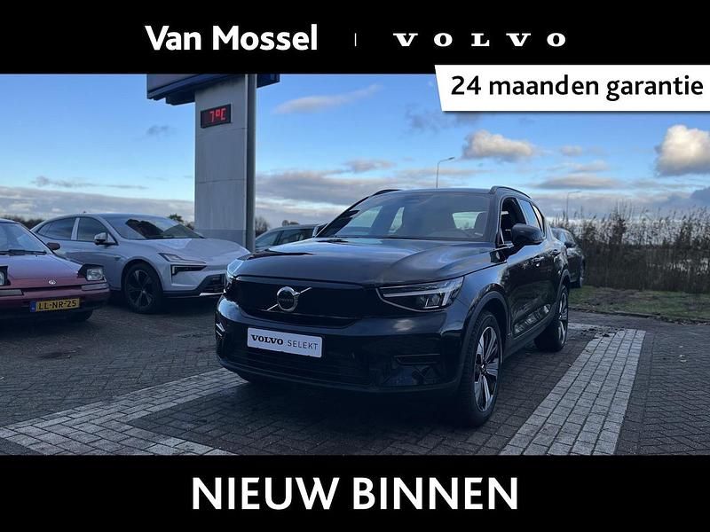 Zwart Gebruikt 2022 Volvo XC40 Core SUV | € 33.840 (Super prijs) - Afbeelding 1/4