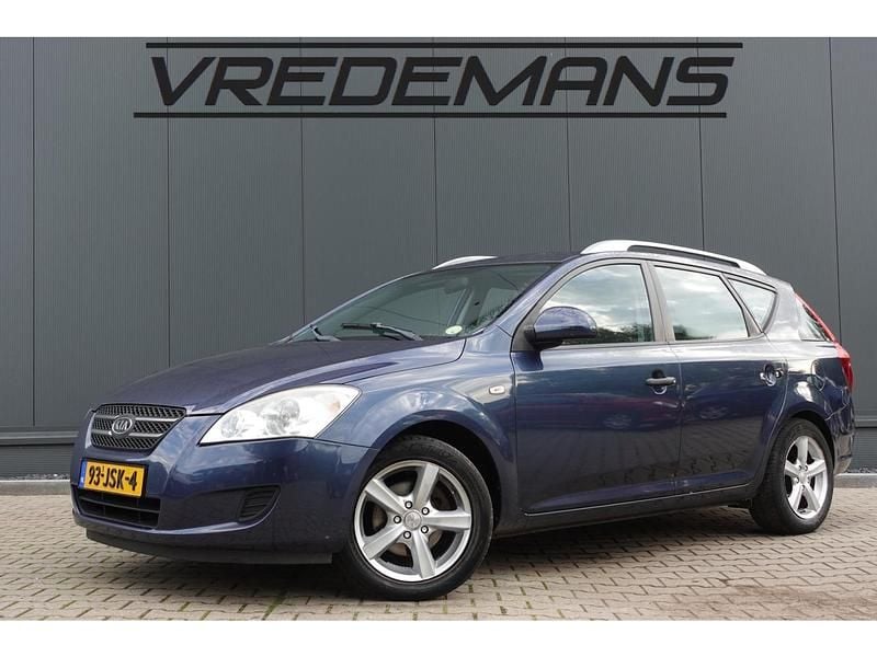 Blauw Gebruikt 2009 Kia Ceed Stationwagen | € 1.450 (Eerlijke prijs) - Afbeelding 1/4
