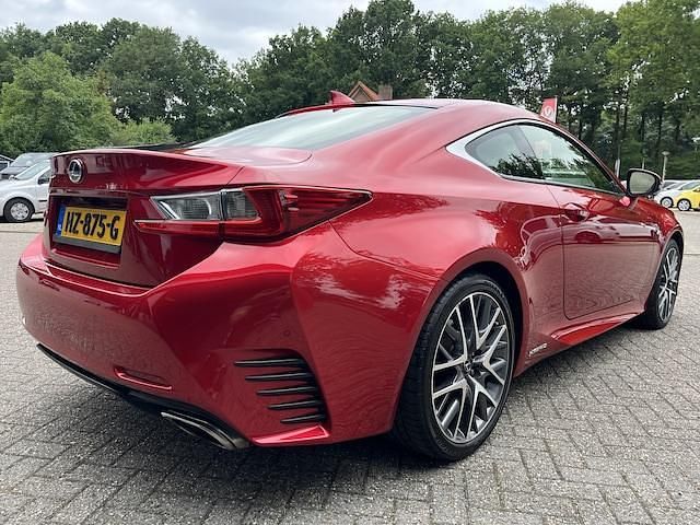 Occasion Lexus RC300h Sport Line 223 PK (164 kW) 2016 Rood Coupé