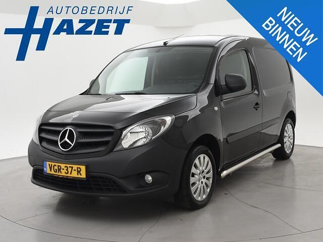 Zwart Gebruikt 2020 Mercedes Citan 108 Van | € 10.950 (Duur) - Afbeelding 1/4