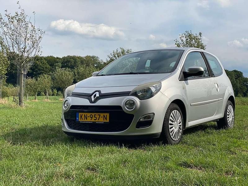 Zilver Gebruikt 2013 Renault Twingo Collection Hatchback | € 3.950 (Eerlijke prijs) - Afbeelding 1/4