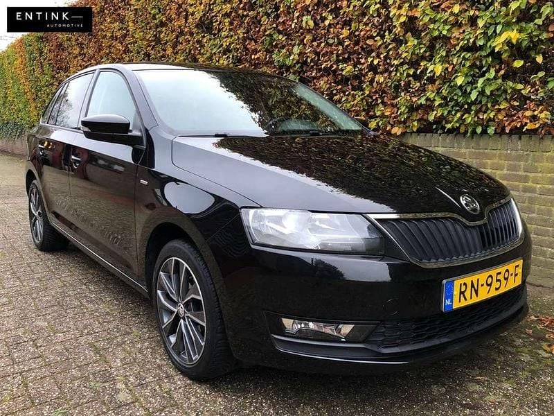 Zwart Gebruikt 2018 Skoda Rapid Drive Hatchback | € 8.950 (Goede deal) - Afbeelding 1/4