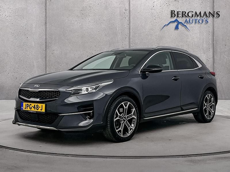Grijs Gebruikt 2022 Kia XCeed SUV | € 24.800 (Goede deal) - Afbeelding 1/4