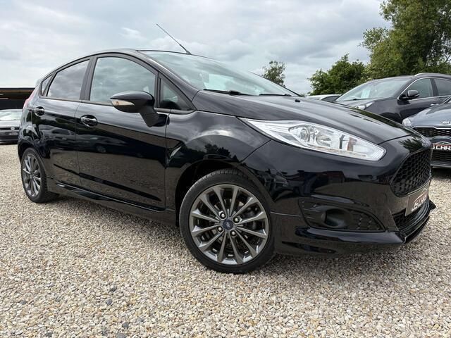 Occasion Ford Fiesta ST-Line 101 PK (74 kW) 2017 Zwart Hatchback