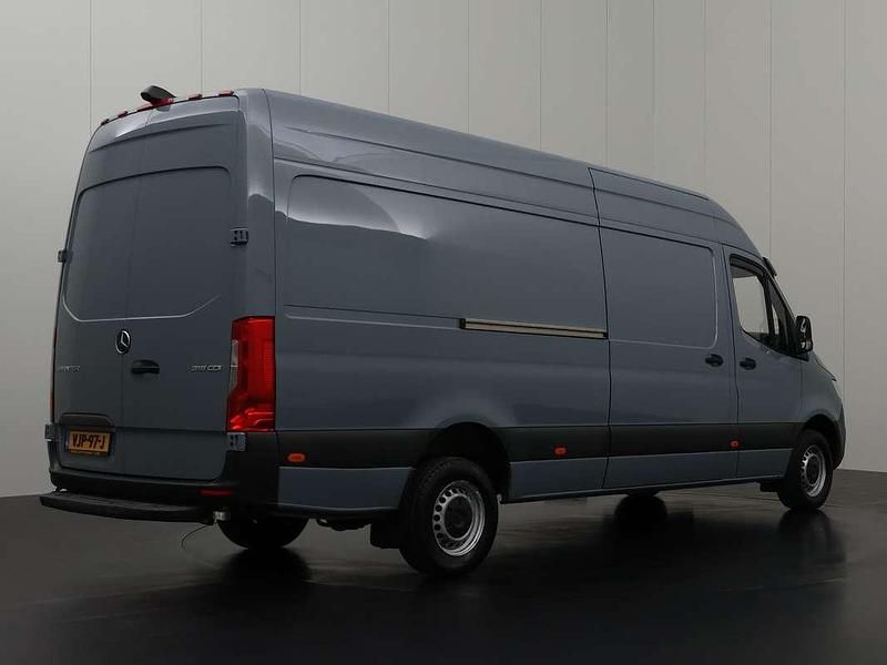 Occasion Mercedes Sprinter 190 PK (139 kW) 2021 Grijs Van