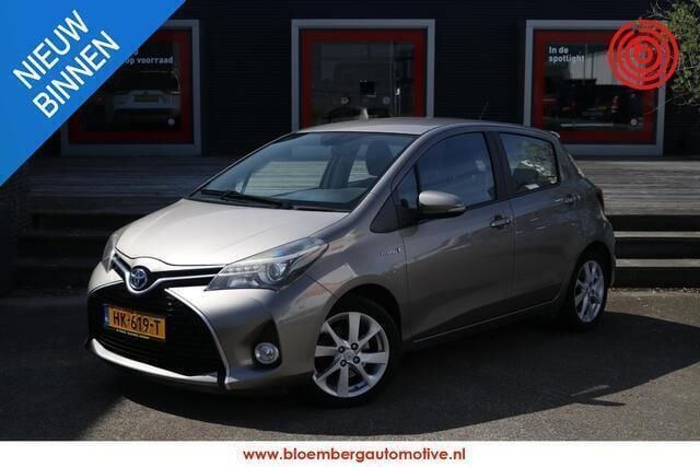 Bruin Gebruikt 2015 Toyota Yaris Hatchback | € 8.500 (Eerlijke prijs) - Afbeelding 1/4