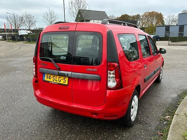 Occasion Dacia Logan MCV Ambiance 84 PK (61 kW) 2011 Rood MPV