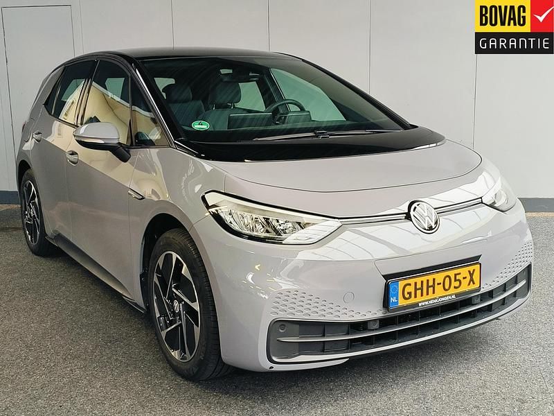 Grijs Gebruikt 2022 VW ID.3 Pure Hatchback | € 18.950 (Eerlijke prijs) - Afbeelding 1/4