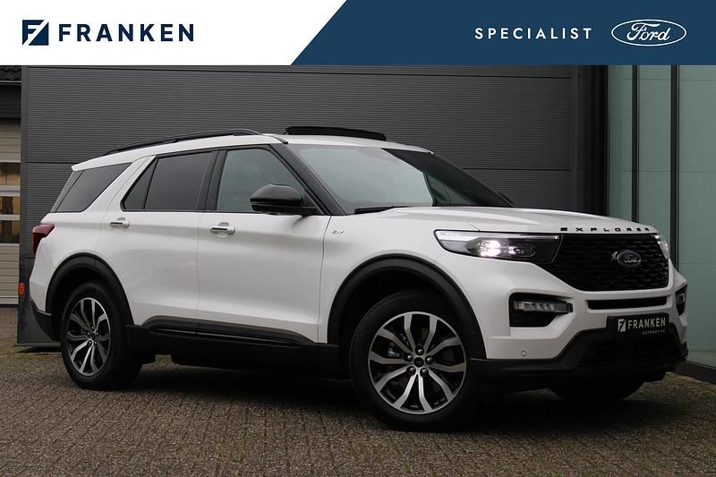 Wit Occasion 2025 Ford Explorer ST-Line SUV | € 67.495 (Eerlijke prijs) - Afbeelding 1/4