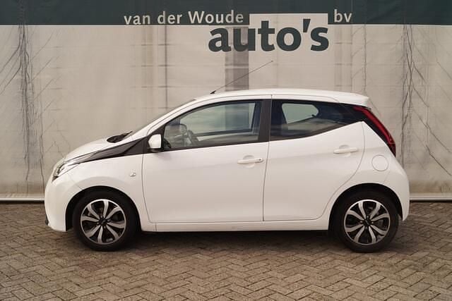 Wit Gebruikt 2019 Toyota Aygo Club Hatchback | € 8.900 (Super prijs) - Afbeelding 1/4