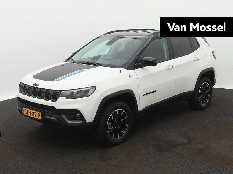 Wit Gebruikt 2023 Jeep Compass Trailhawk SUV | € 26.940 (Eerlijke prijs) - Afbeelding 1/4