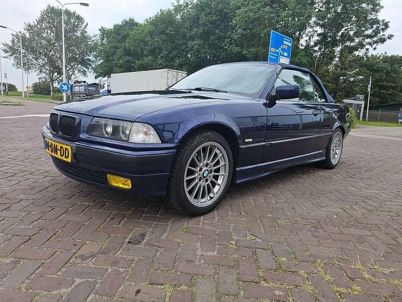 Occasion 1999 BMW 318 Cabriolet Executive Cabriolet | € 4.000 - Afbeelding 1/4