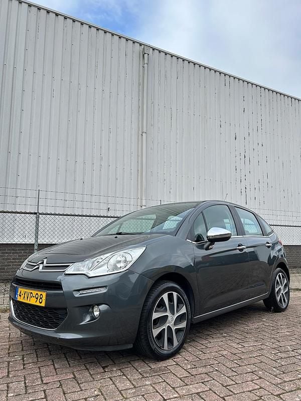 Grijs (metallic) Gebruikt 2014 Citroën C3 Hatchback | € 5.149 (Goede deal) - Afbeelding 1/4