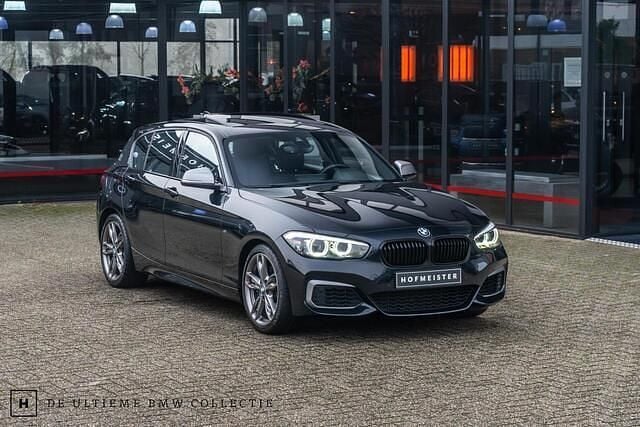 Zwart Gebruikt 2018 BMW M140 Executive Hatchback | € 31.950 (Eerlijke prijs) - Afbeelding 1/4
