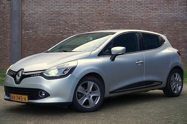 Occasion Renault Clio IV Intens 118 PK (86 kW) 2016 Grijs Hatchback