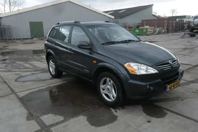 Occasion Ssangyong (KGM) Kyron 141 PK (103 kW) 2005 Grijs SUV