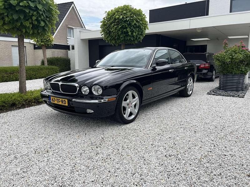 Zwart Gebruikt 2006 Jaguar XJ Sovereign Sedan | € 10.750 (Iets duurder) - Afbeelding 1/4