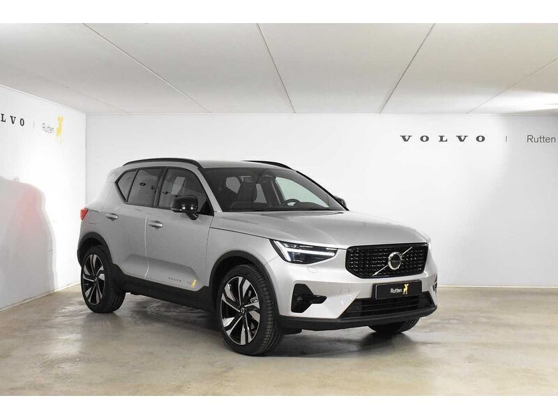 Zilver Gebruikt 2022 Volvo XC40 Plus SUV | € 46.835 (Duur) - Afbeelding 1/4