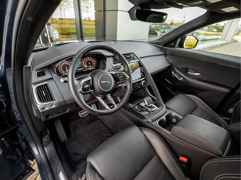 Occasion Jaguar E-Pace R-Dynamic 309 PK (227 kW) 2025 Blauw, metallic lak SUV
