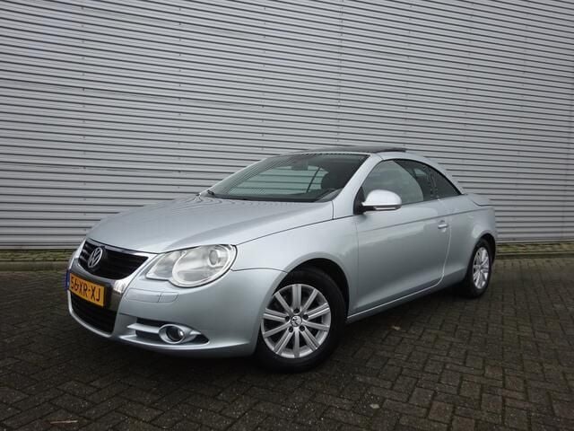 Cabriolet Gebruikt 2006 VW Eos Cabriolet | € 3.750 (Eerlijke prijs) - Afbeelding 1/4